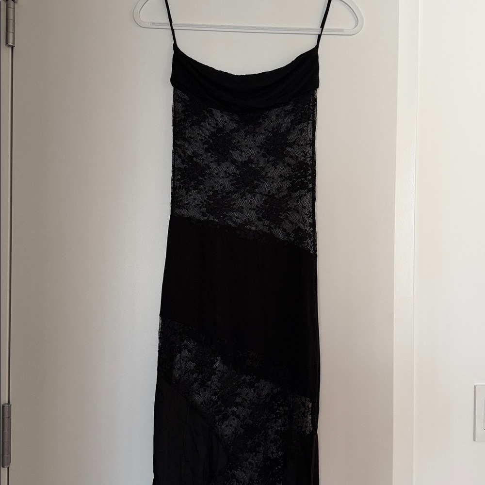 Indah Black Sheer Lace Strapless Maxi Gown - Picture 4 of 5